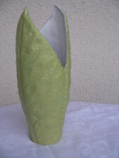 Porzellan Vase in Blattform “Gilde Handwerk“