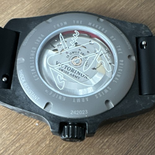 Victorinox x carbon - victorinox,