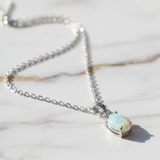 Opal Halskette Ovalanhänger -