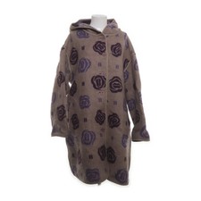 Gudrun Sjödén, Mantel