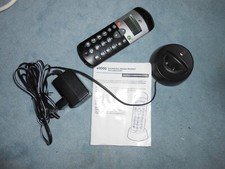 Binatone e3300  schnurloses digitales Telefon  Ladeschale Netzteil  neuer Akku