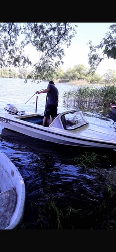 Motorboot mit außenborder - motorboot,