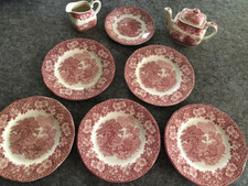 8 antike Geschirrteile Enoch Wedgwood "Woodland" Made in England in rot