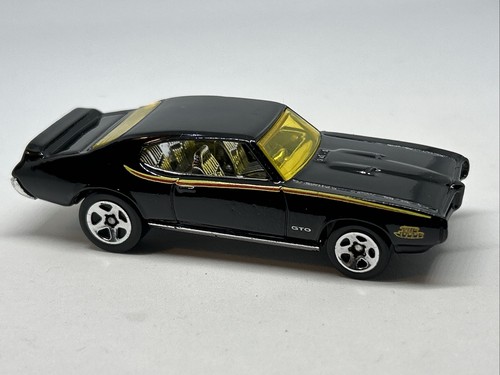 Hot wheels 69 - hot,
