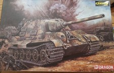 Top-Bausatz"Jagdtiger"von Dragon in 1:35 mit Ätzteilen, Figuren und Magictracks