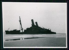 2x Foto Gestrandetes Schiff