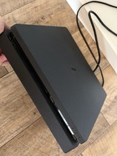 Sony PlayStation 4 Slim 1TB Spielkonsole mit 1 Dualshock Controller 