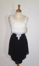 Damen-Kleid/Hosenrock, Gr. M, schwarz/weiß, Spitze, made in Italy, ärmellos