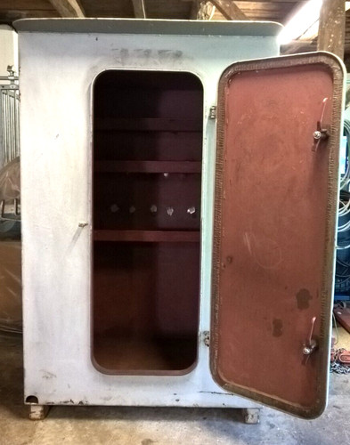 Metallcontainer maritim