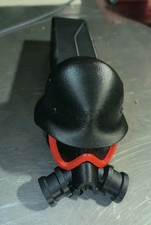 Einschub AHK   STAHLHELM rote  BRILLE Schutzkappe Anhängerkupplung Schutz 