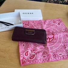 GUESS Brieftasche - 21 x 10 x 3,5 cm mit Kleiner Tuch