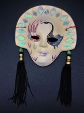 Dekorative Wandmaske Deko Keramik mit Vogel-Motiv, Quasten & Glitzer #1