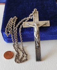 Großer antiker Kreuz