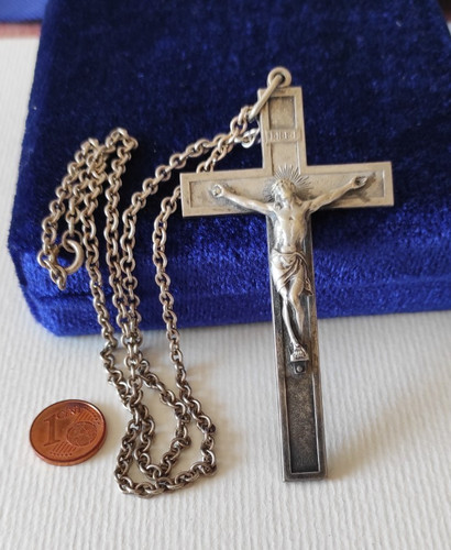 Großer antiker kreuz - großer,