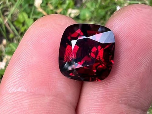 Almandine spessartine garnet - almandine-spessartine,