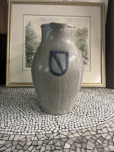 Antiker krug wasserkrug höhe - antiker,