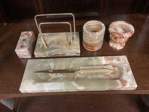 Alabaster garnitur - alabaster-garnitur, in