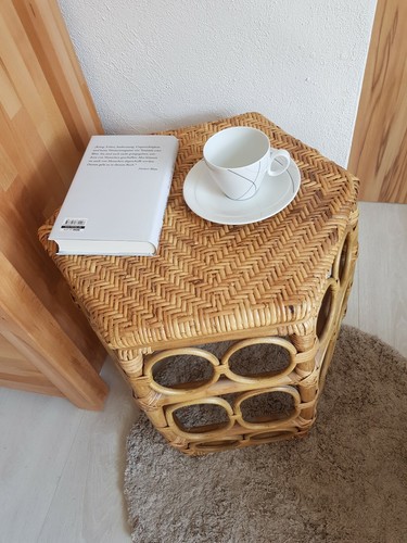 Hocker oder beistelltisch - hocker,