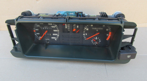 Audi b2 kombiinstrument - ✅audi,