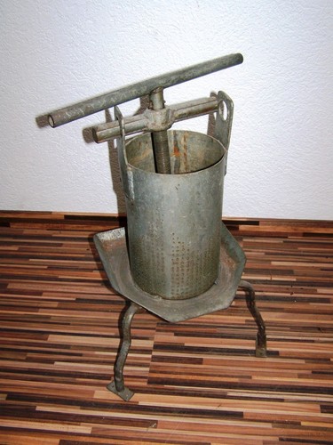 Große alte weinpresse - alte,