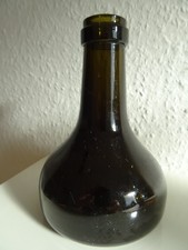 Alte Glasflasche / Vase/ Krug , Waldglas ???