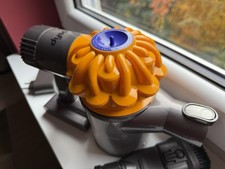 Dyson V7 Kabelloser Staubsauger - Grau/Orange - Funktioniert zu 100%