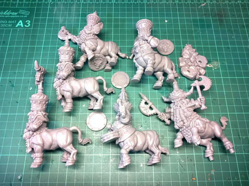 Chaoszwerge bull centaurs - centaurs, 6x