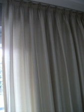 1 x Exclusiver,angefertigter Vorhangschal  -  aus Seide(B 1,35  x H 2,46) neuw