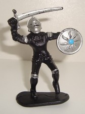 Mittelalterliche Krieger Ritter Figur mit Schwert und Schild ca. 6,6 cm - 1995