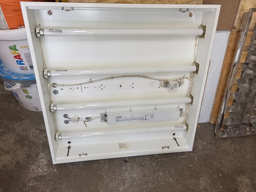 Trilux deckenleuchte 4x18 watt - deckenleuchte,
