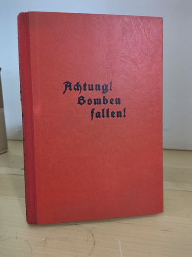 Pitt klein achtung bomben - achtung!,