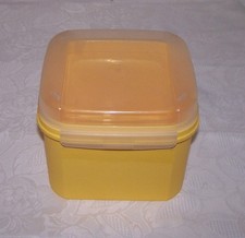 Tupperware Naschkätzchen