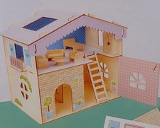 KLEINES HOLZ PUPPENHAUS ALS