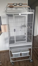 Montana Käfig für Sittiche inkl viel Zubehör und Nistkasten