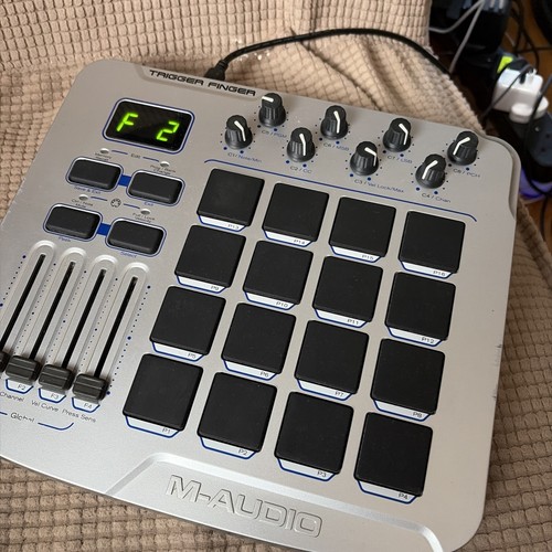 Audio trigger finger - m,