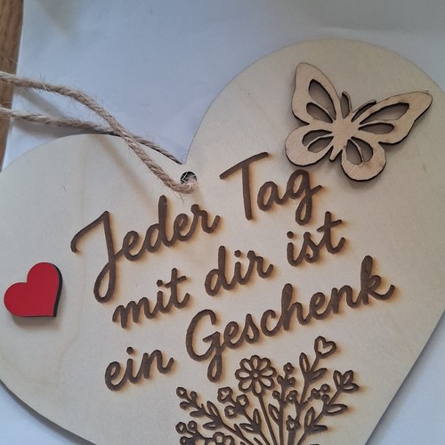 Herz holzschild hängend mit - herz,