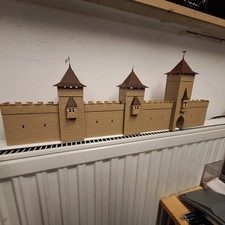 Faller, POLA, Kibri ? HO Stadtmauer mit Wehrtürmen 55cm Lang