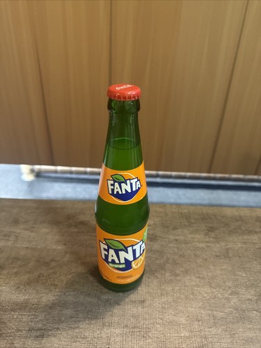 Fanta flasche mit coca - mit, cola