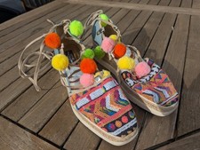 Replay Schuhe Gladiator Damen Sandalen bunt Pailletten Bommel Gr. 40 Neuwertig