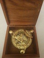 Sonnenuhr-Kompass aus massivem Messing