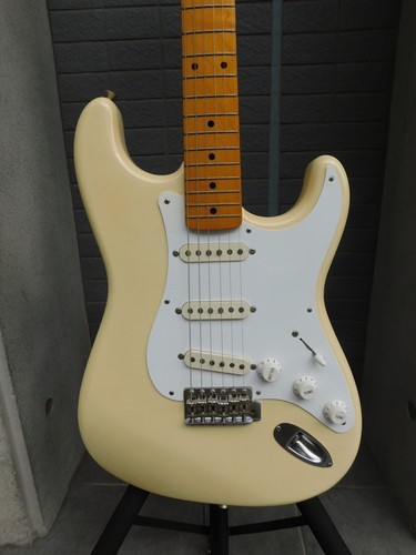 Fender japan st57 - japan, st57-55