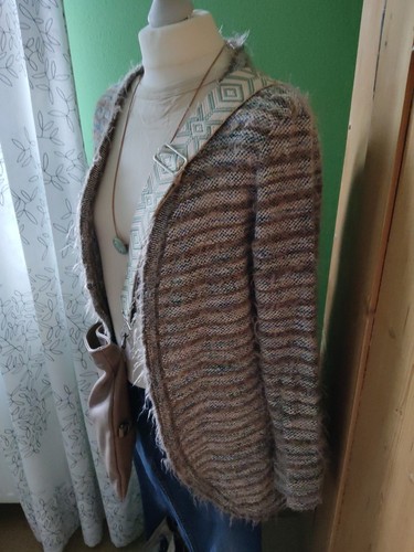 Flauschige strickjacke - ,