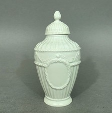 K2057 KPM Berlin  Teedose