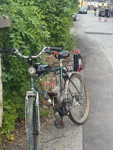 Fahrrad mit benzin - mit,