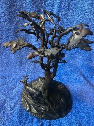 Bronze reh vor eichenbaum - bronze,