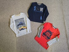 3 Jungen Oberteile