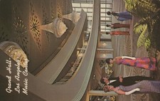 Dressing Up for Grand Hall Los