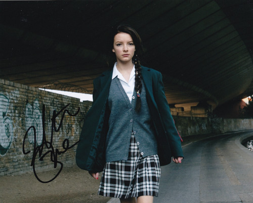 Dakota blue richards signed - dakota,