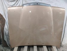 MERCEDES-BENZ Sedan W123