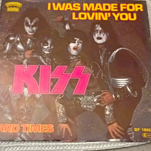 Kiss was made for lovin - for, lovin'